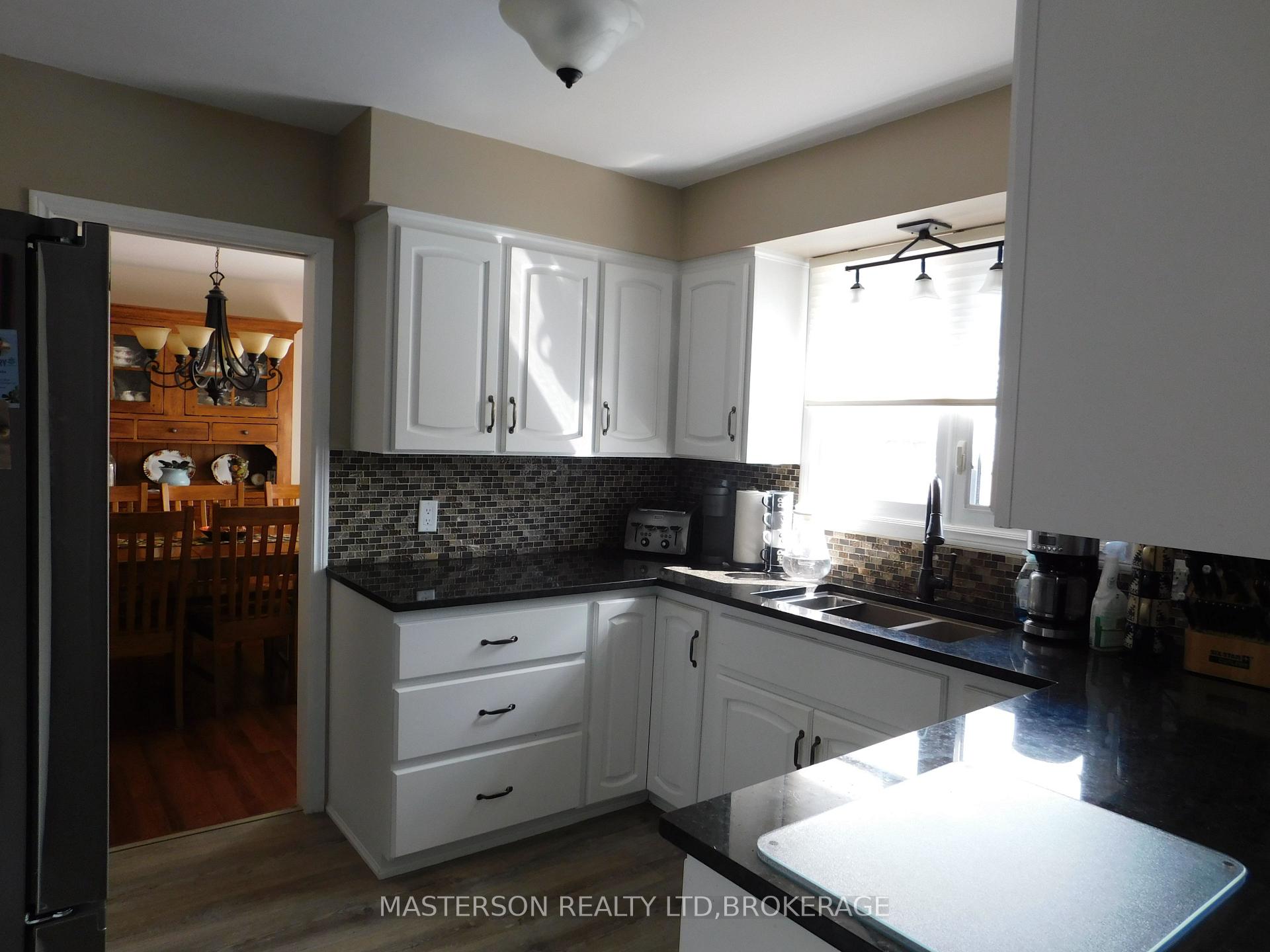 Photo 6 of 6408 Galaxy Drive, Niagara Falls, Stamford — HOMEH