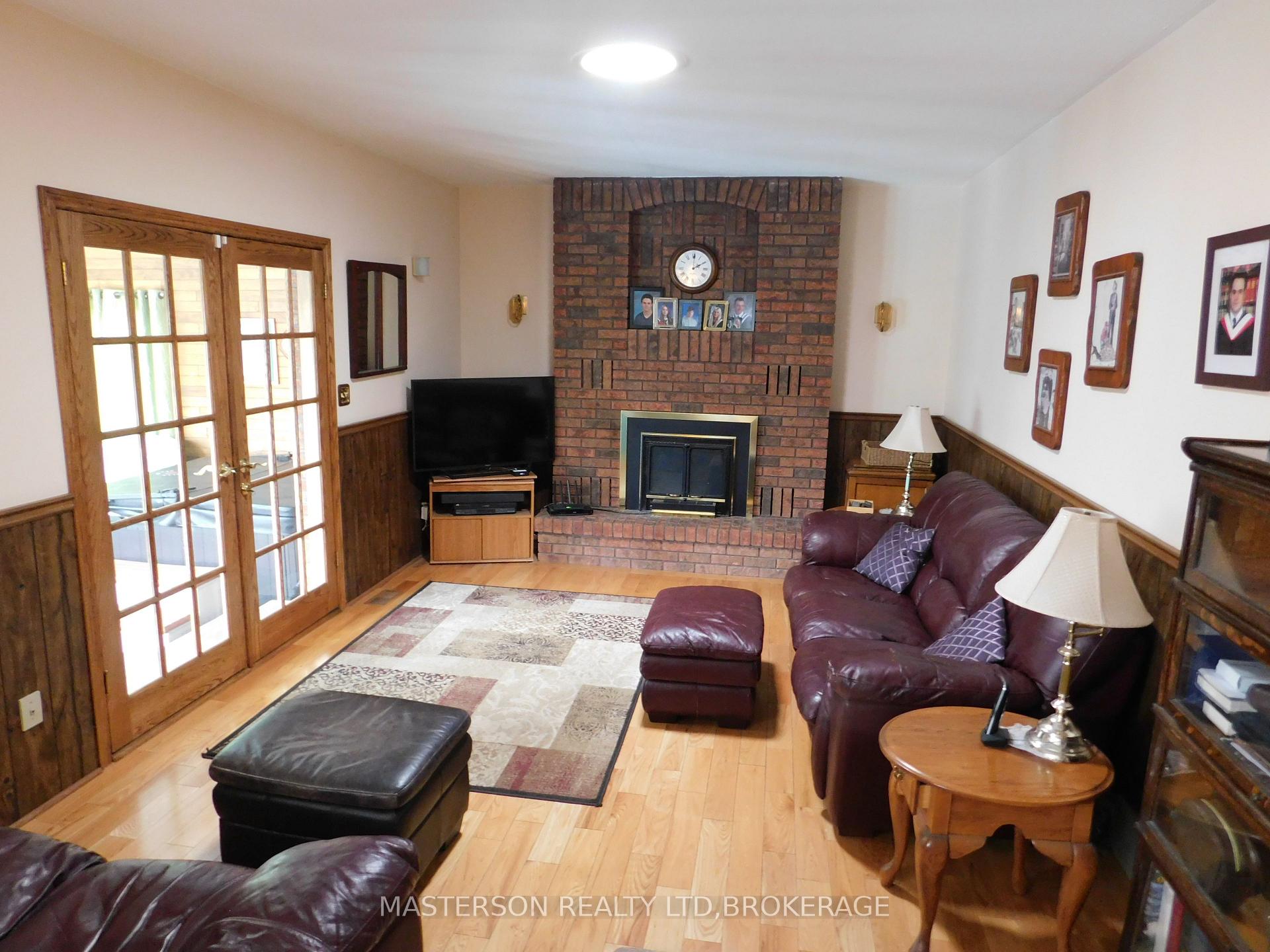 Photo 9 of 6408 Galaxy Drive, Niagara Falls, Stamford — HOMEH