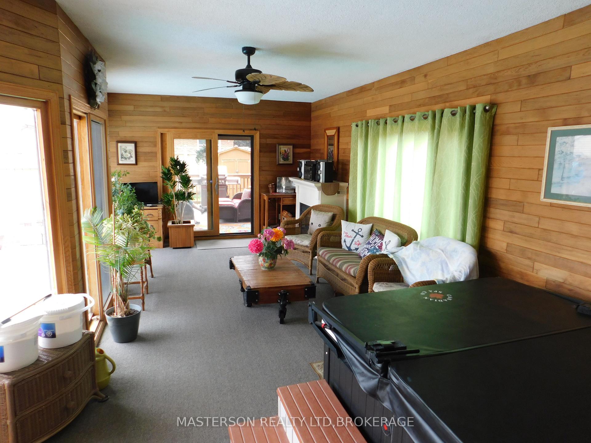 Photo 10 of 6408 Galaxy Drive, Niagara Falls, Stamford — HOMEH