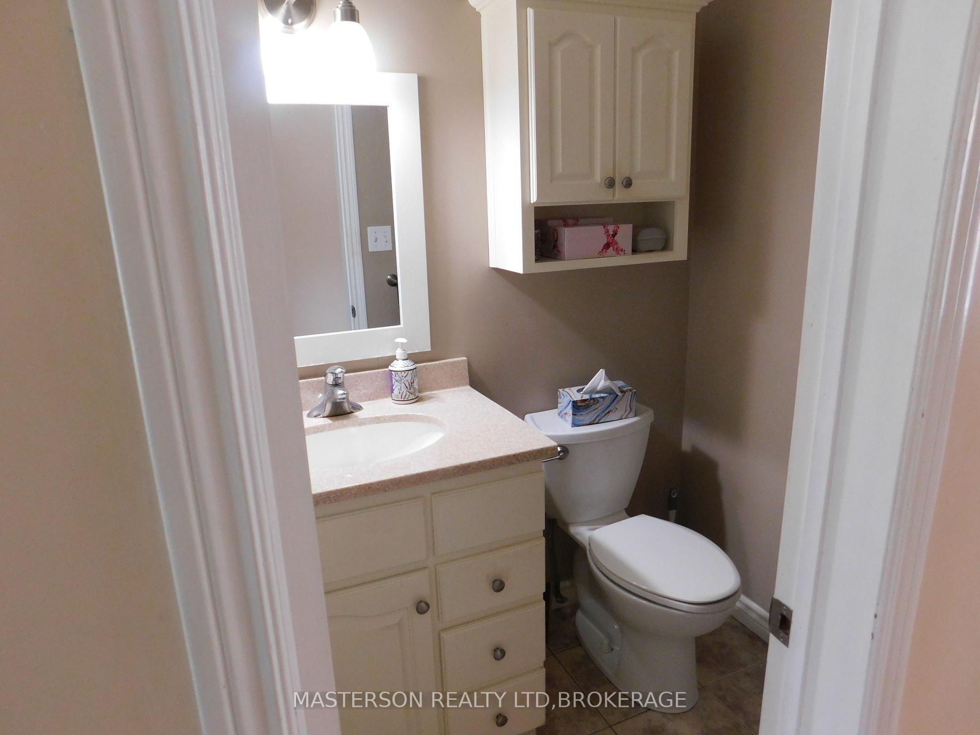 Photo 15 of 6408 Galaxy Drive, Niagara Falls, Stamford — HOMEH