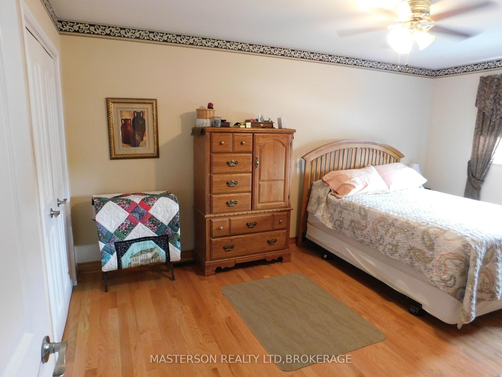 Photo 18 of 6408 Galaxy Drive, Niagara Falls, Stamford — HOMEH