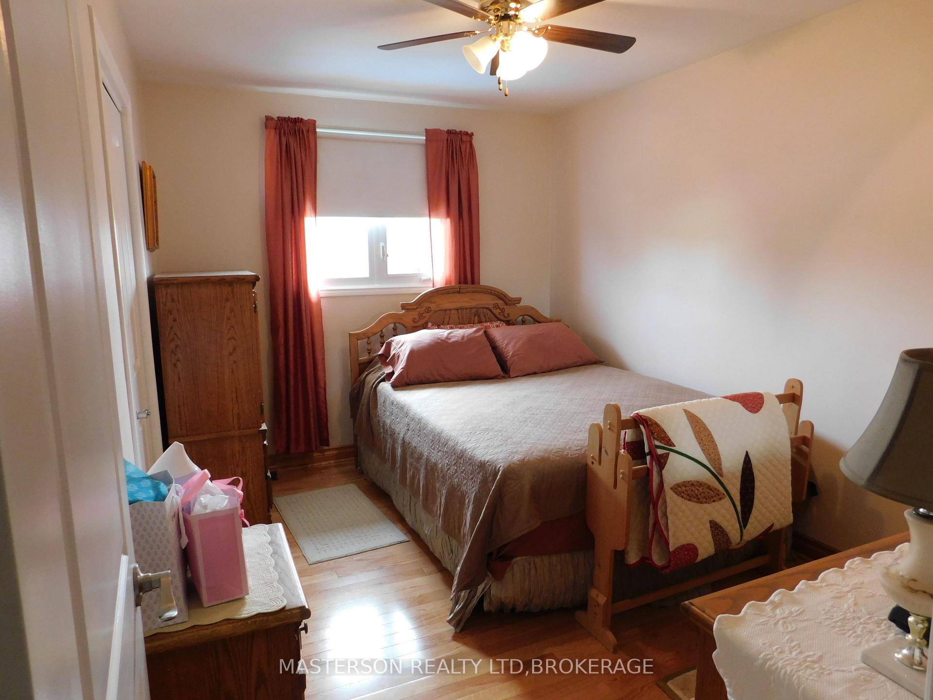 Photo 21 of 6408 Galaxy Drive, Niagara Falls, Stamford — HOMEH