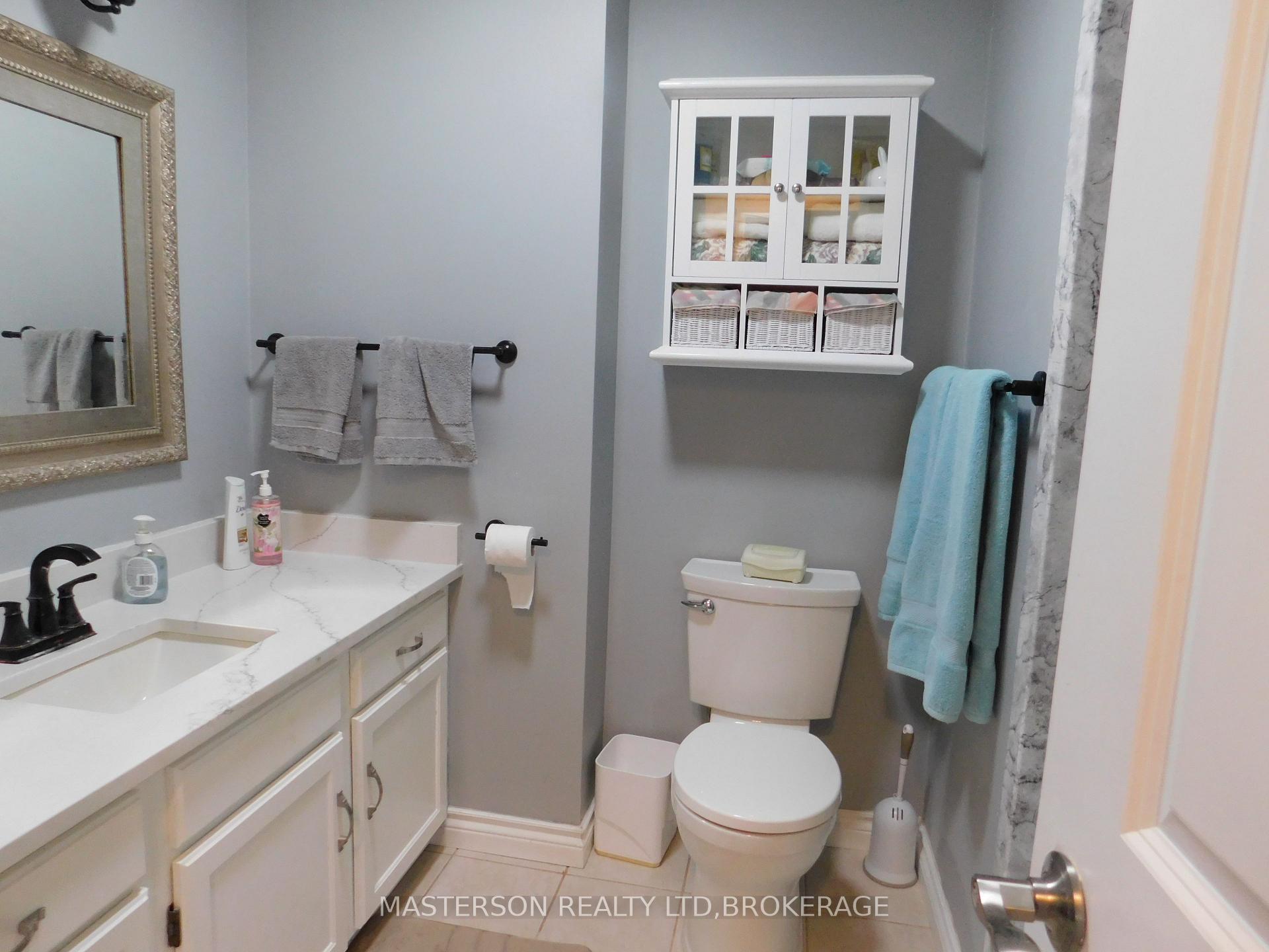 Photo 23 of 6408 Galaxy Drive, Niagara Falls, Stamford — HOMEH