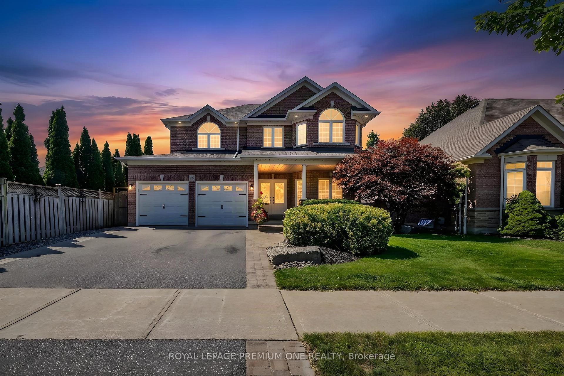 Photo 2 of 66 Bridlewood Boulevard, Whitby, Rolling Acres — HOMEH