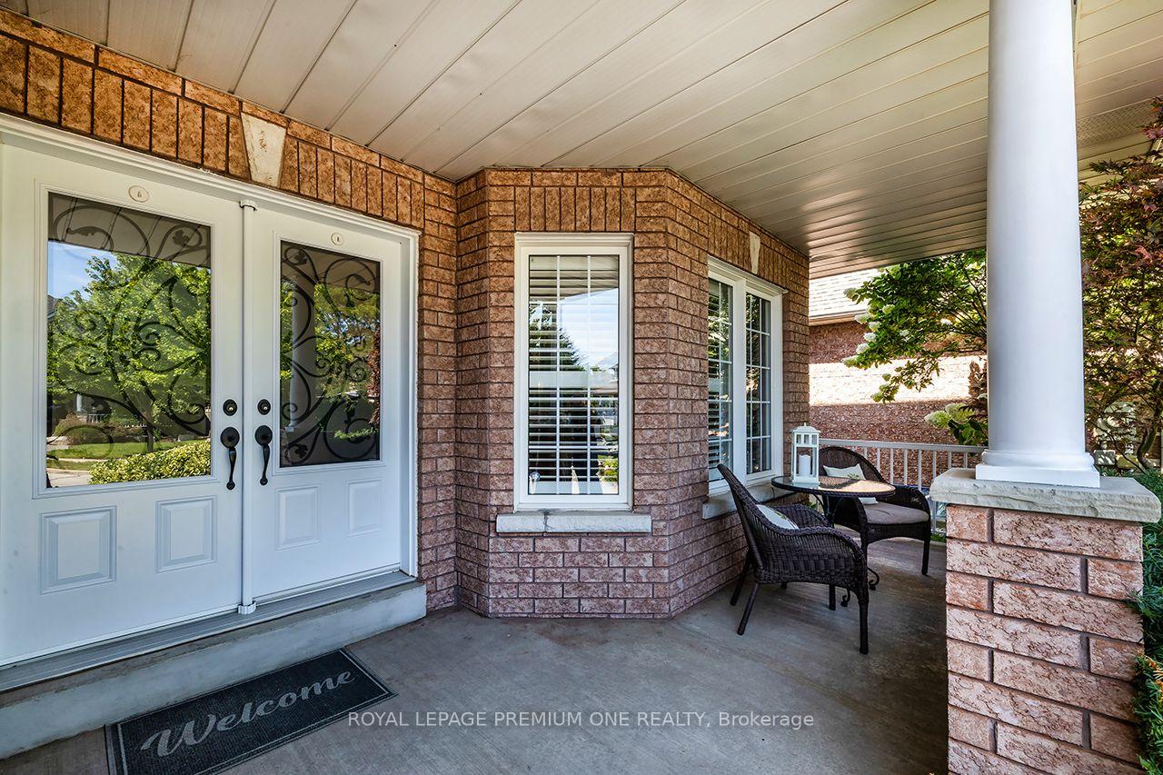 Photo 8 of 66 Bridlewood Boulevard, Whitby, Rolling Acres — HOMEH