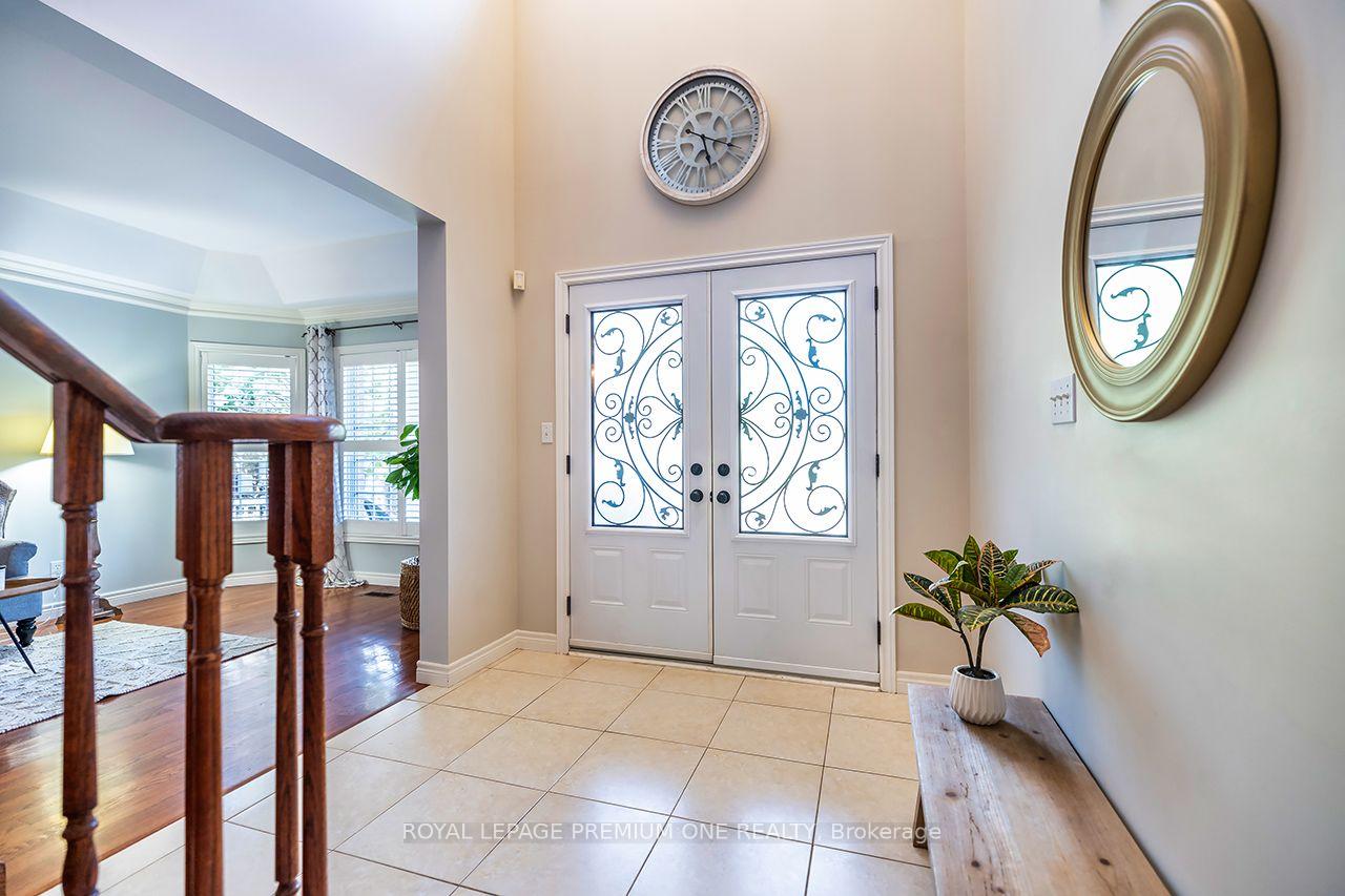 Photo 9 of 66 Bridlewood Boulevard, Whitby, Rolling Acres — HOMEH