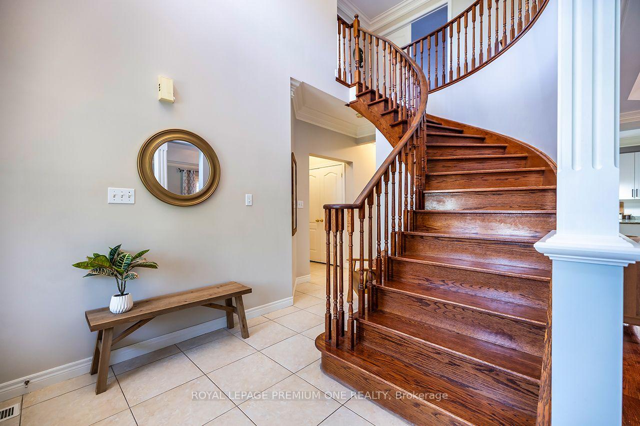 Photo 10 of 66 Bridlewood Boulevard, Whitby, Rolling Acres — HOMEH