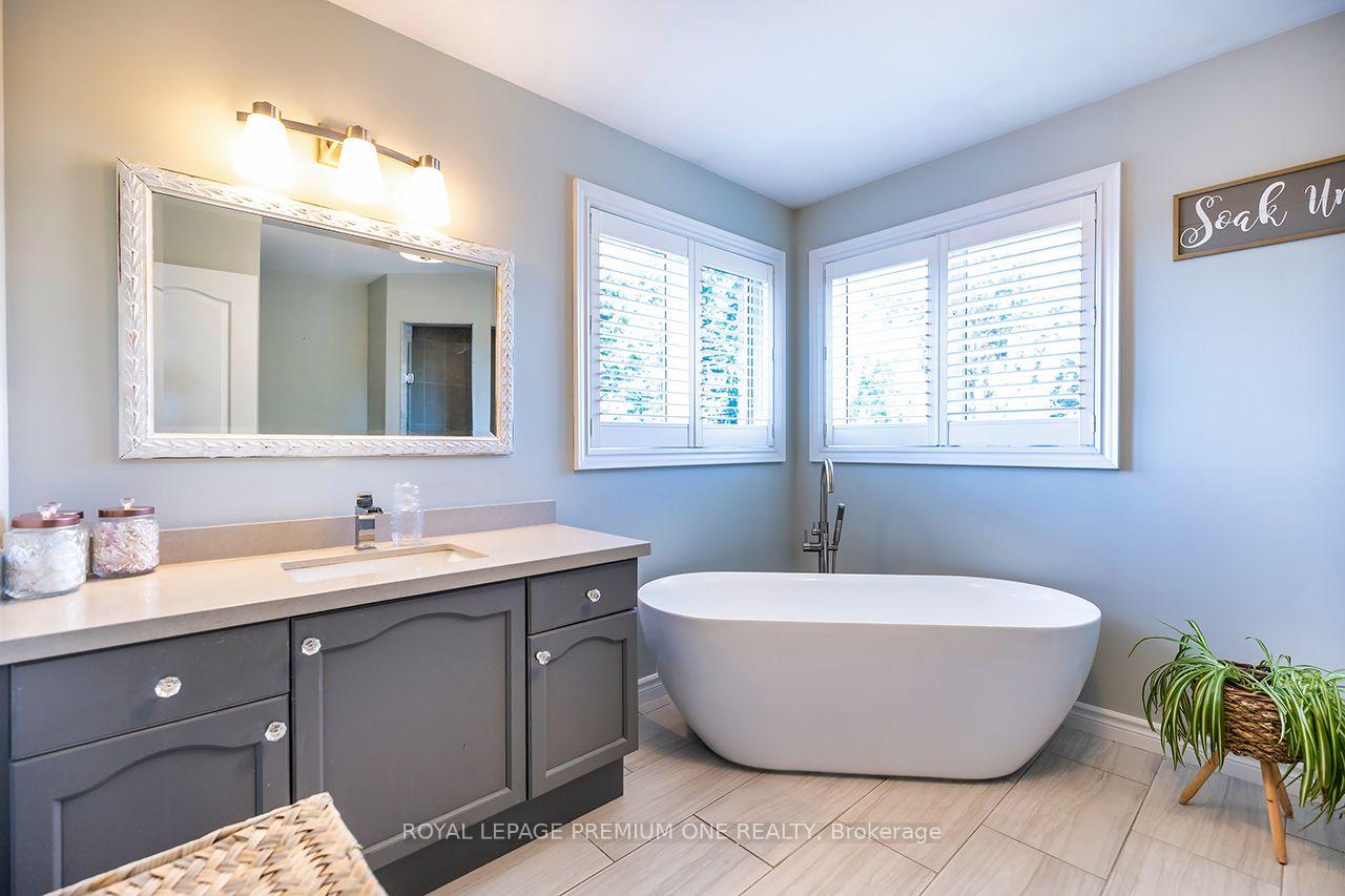 Photo 31 of 66 Bridlewood Boulevard, Whitby, Rolling Acres — HOMEH
