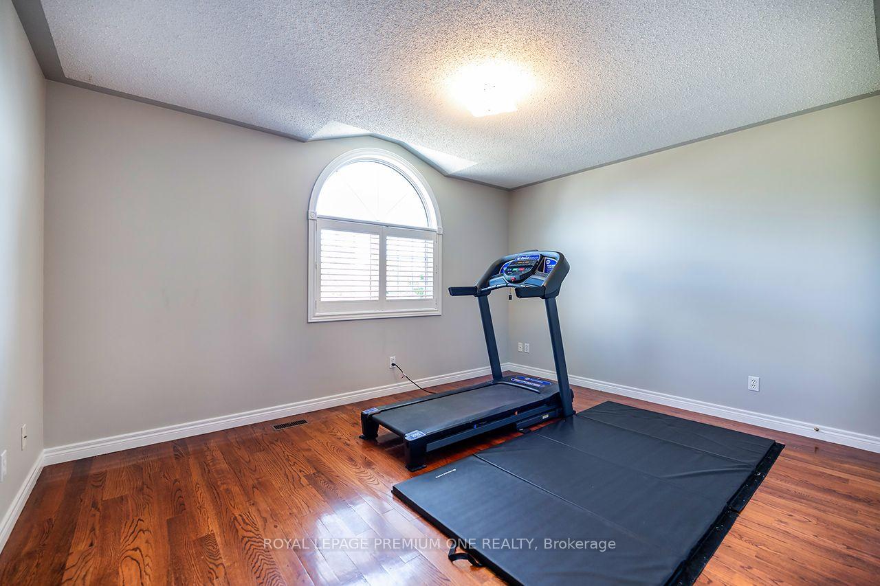Photo 34 of 66 Bridlewood Boulevard, Whitby, Rolling Acres — HOMEH
