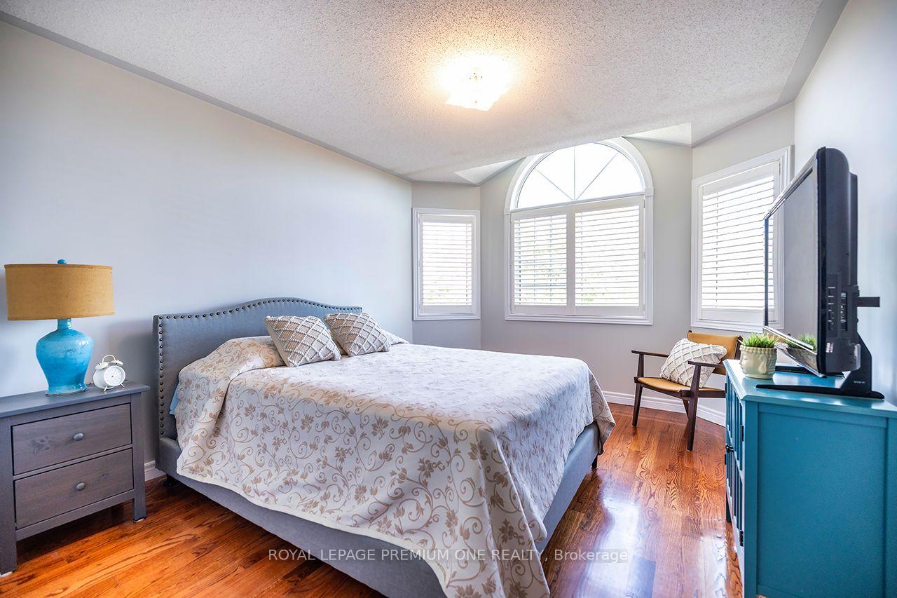 Photo 36 of 66 Bridlewood Boulevard, Whitby, Rolling Acres — HOMEH