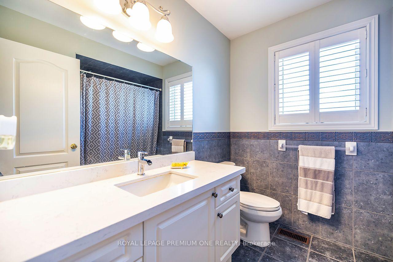 Photo 37 of 66 Bridlewood Boulevard, Whitby, Rolling Acres — HOMEH