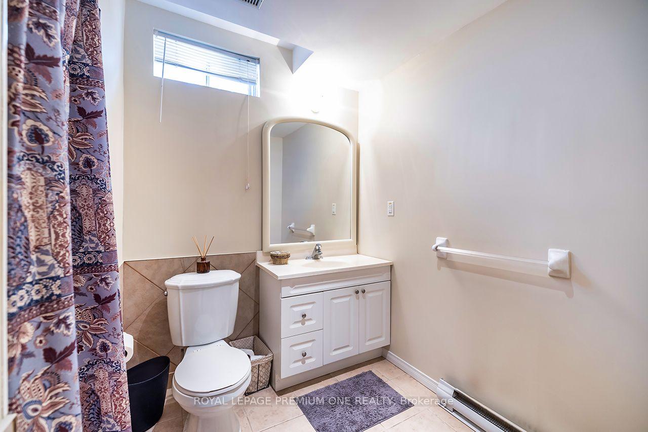 Photo 48 of 66 Bridlewood Boulevard, Whitby, Rolling Acres — HOMEH