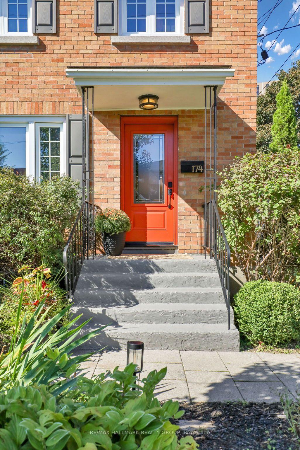 Photo 3 of 174 Compton Avenue, Ottawa, Woodroffe — HOMEH