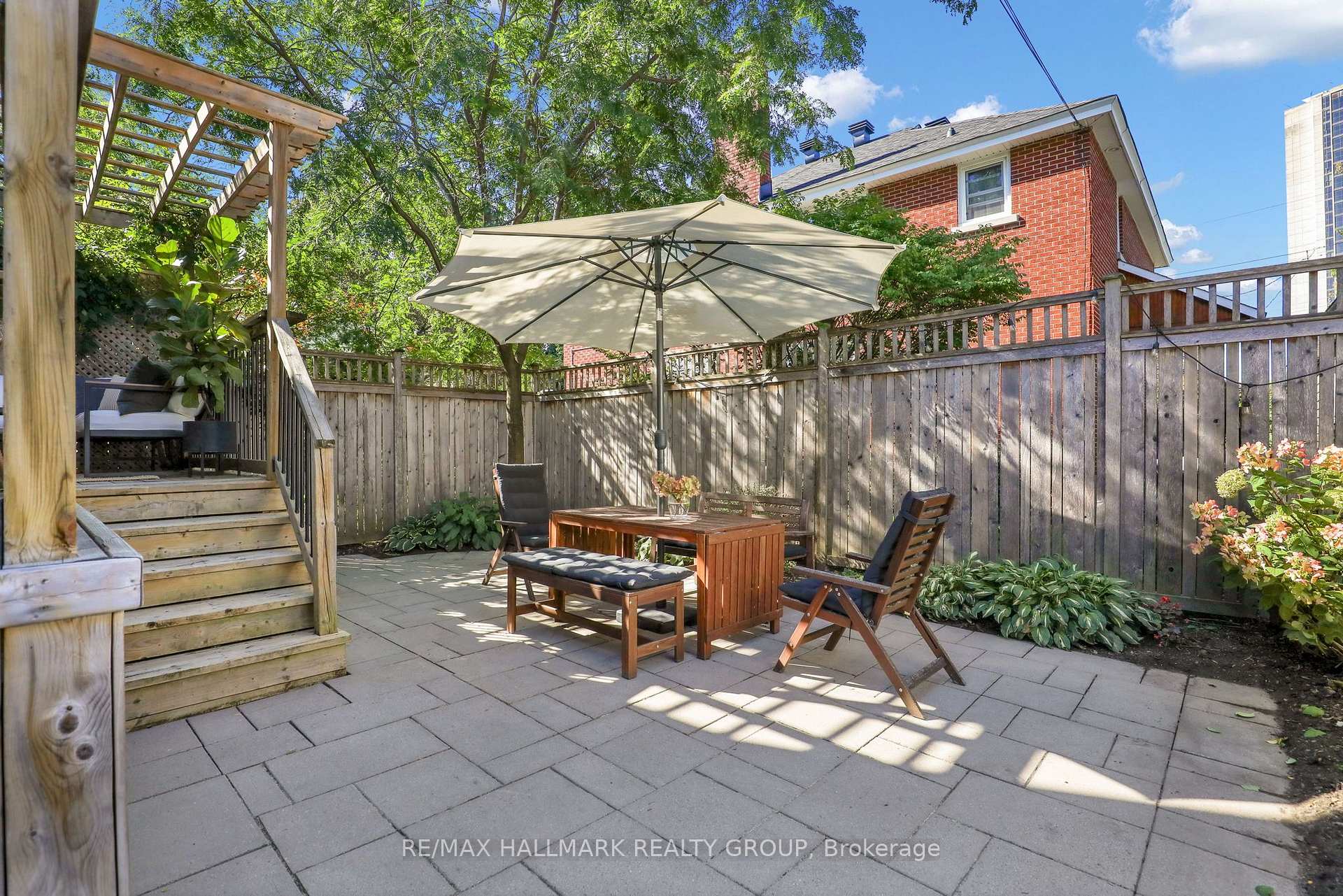 Photo 30 of 174 Compton Avenue, Ottawa, Woodroffe — HOMEH