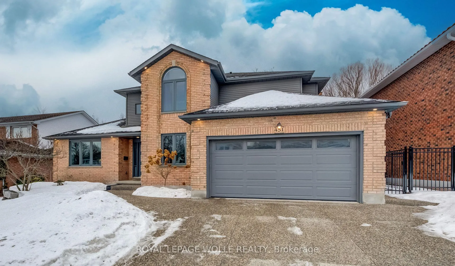 Photo 1 of 451 Knightsbridge Court, Waterloo — HOMEH