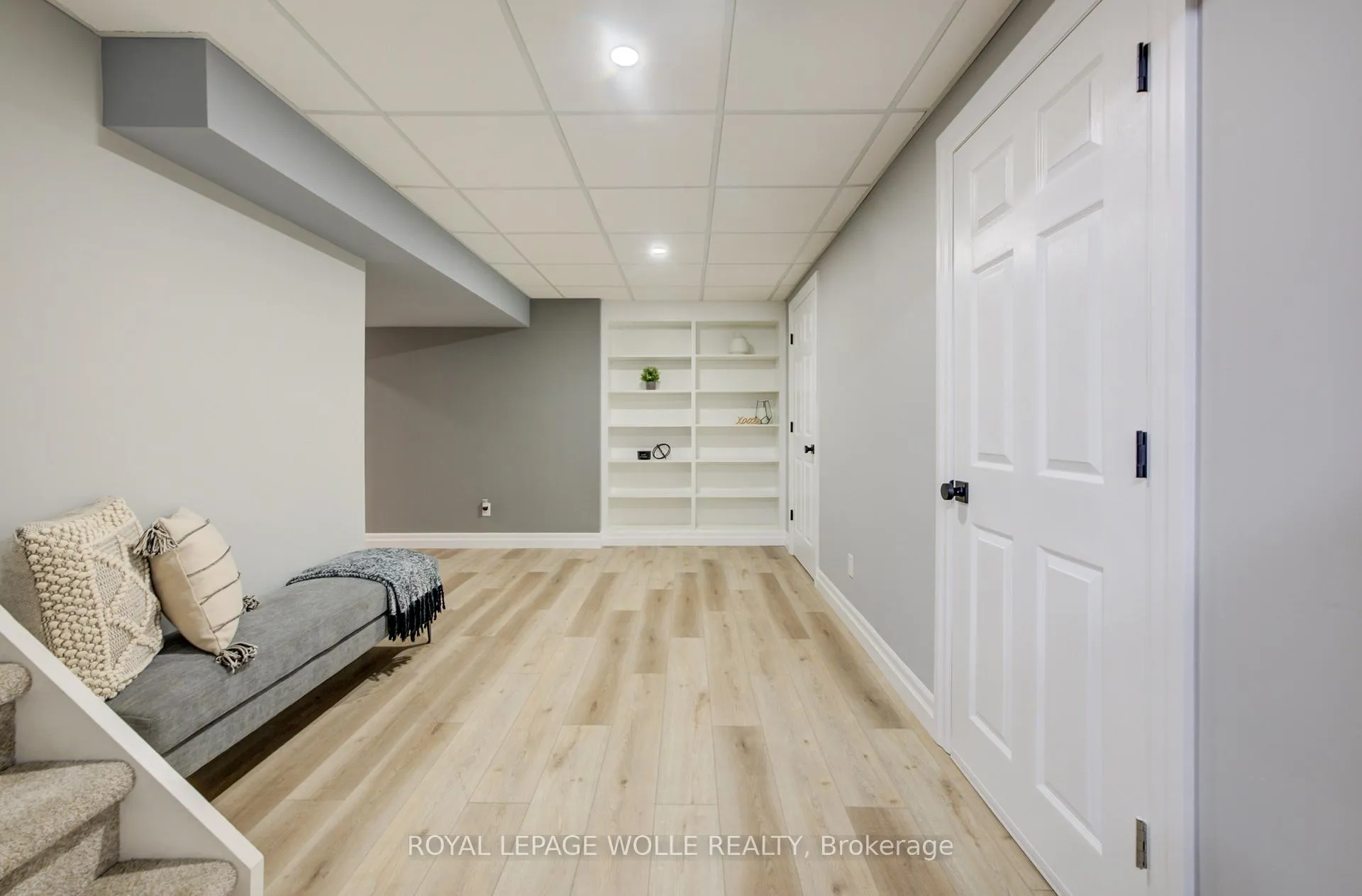 Photo 42 of 451 Knightsbridge Court, Waterloo — HOMEH