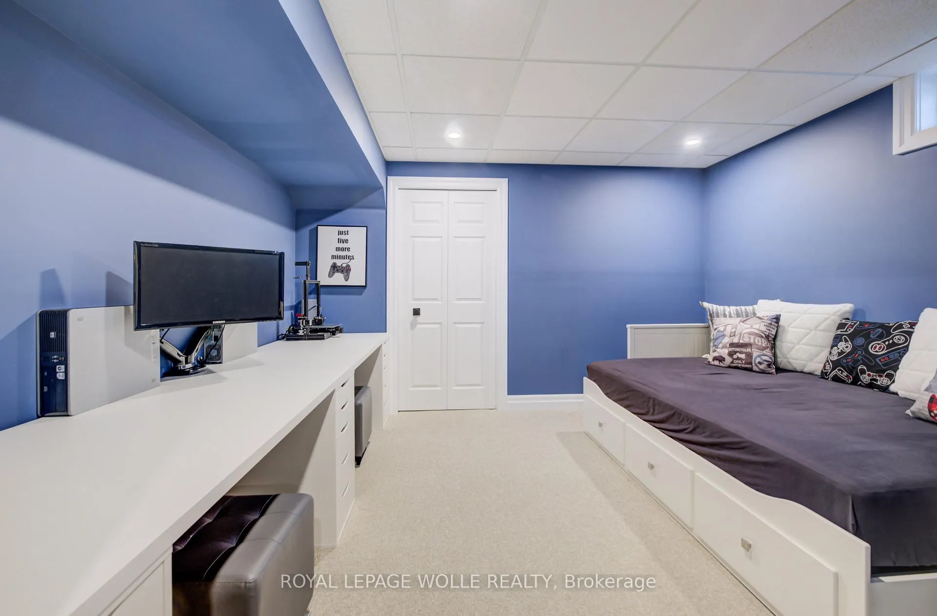 Photo 45 of 451 Knightsbridge Court, Waterloo — HOMEH