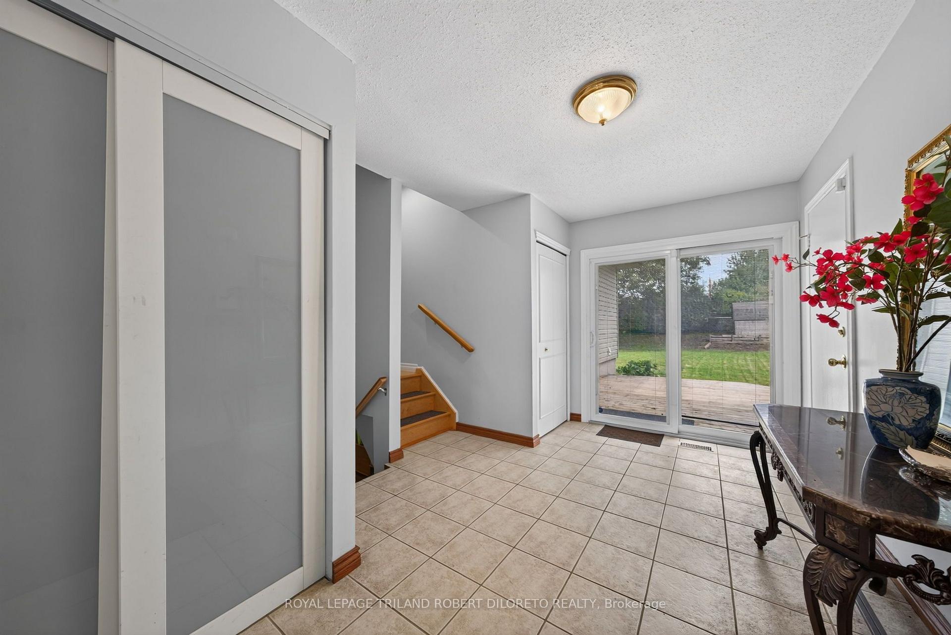 Photo 12 of 654 Grenfell Drive, London, North C — HOMEH