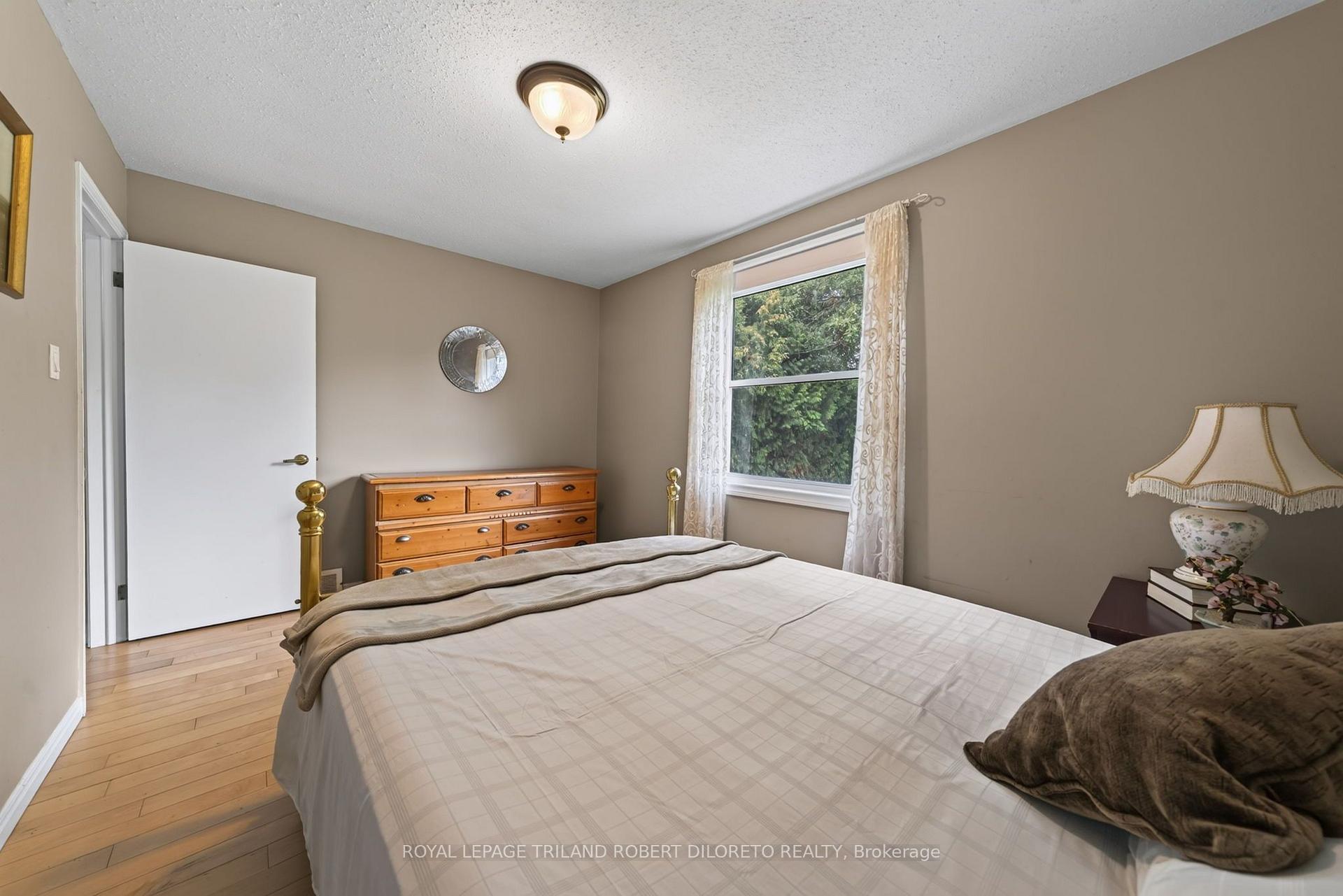 Photo 27 of 654 Grenfell Drive, London, North C — HOMEH