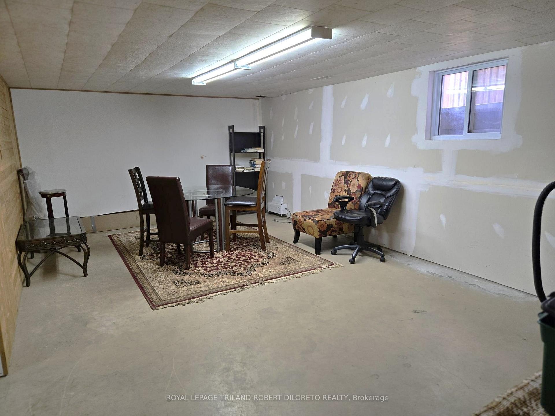 Photo 34 of 654 Grenfell Drive, London, North C — HOMEH