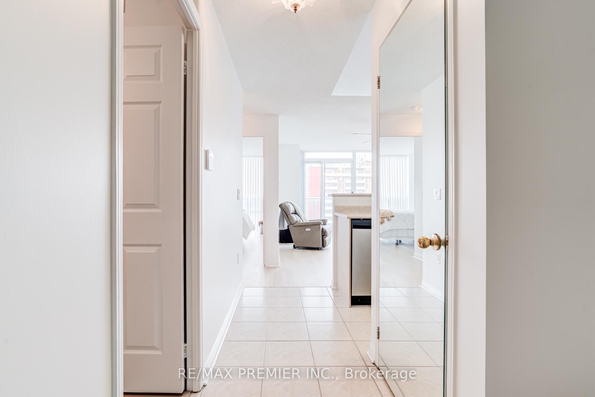 Photo 5 of Unit PH06, 15 Michael Power Place, Etobicoke, Islington-City Centre West — HOMEH