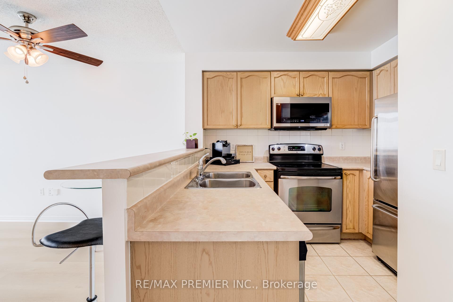 Photo 7 of Unit PH06, 15 Michael Power Place, Etobicoke, Islington-City Centre West — HOMEH