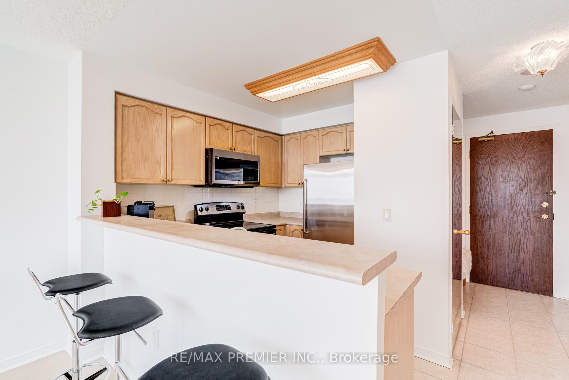 Photo 8 of Unit PH06, 15 Michael Power Place, Etobicoke, Islington-City Centre West — HOMEH