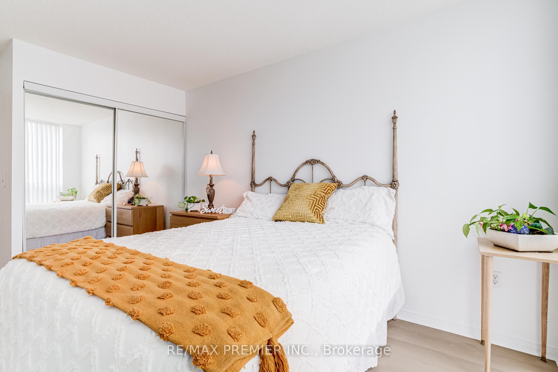 Photo 18 of Unit PH06, 15 Michael Power Place, Etobicoke, Islington-City Centre West — HOMEH