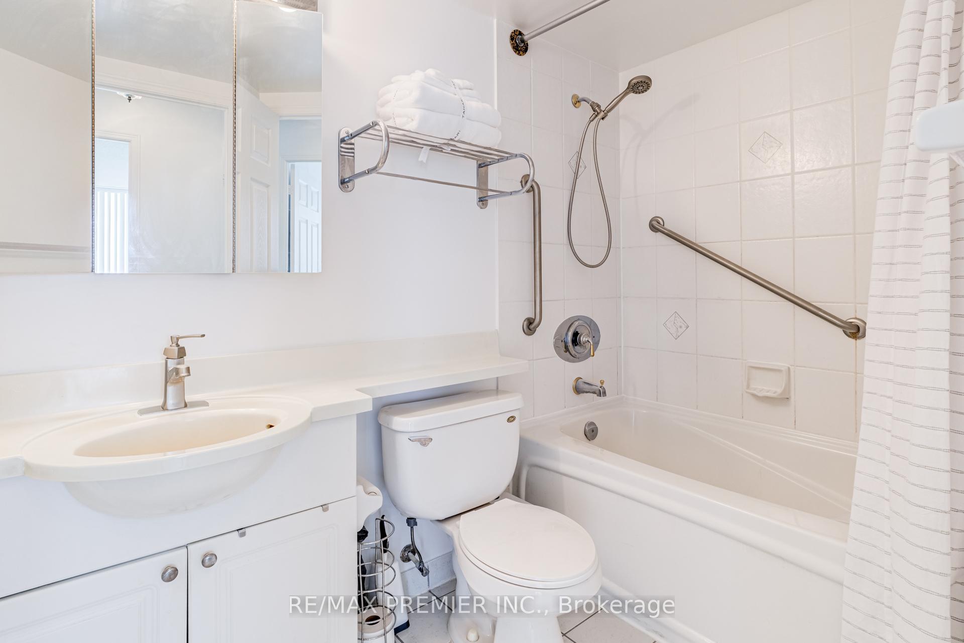 Photo 23 of Unit PH06, 15 Michael Power Place, Etobicoke, Islington-City Centre West — HOMEH