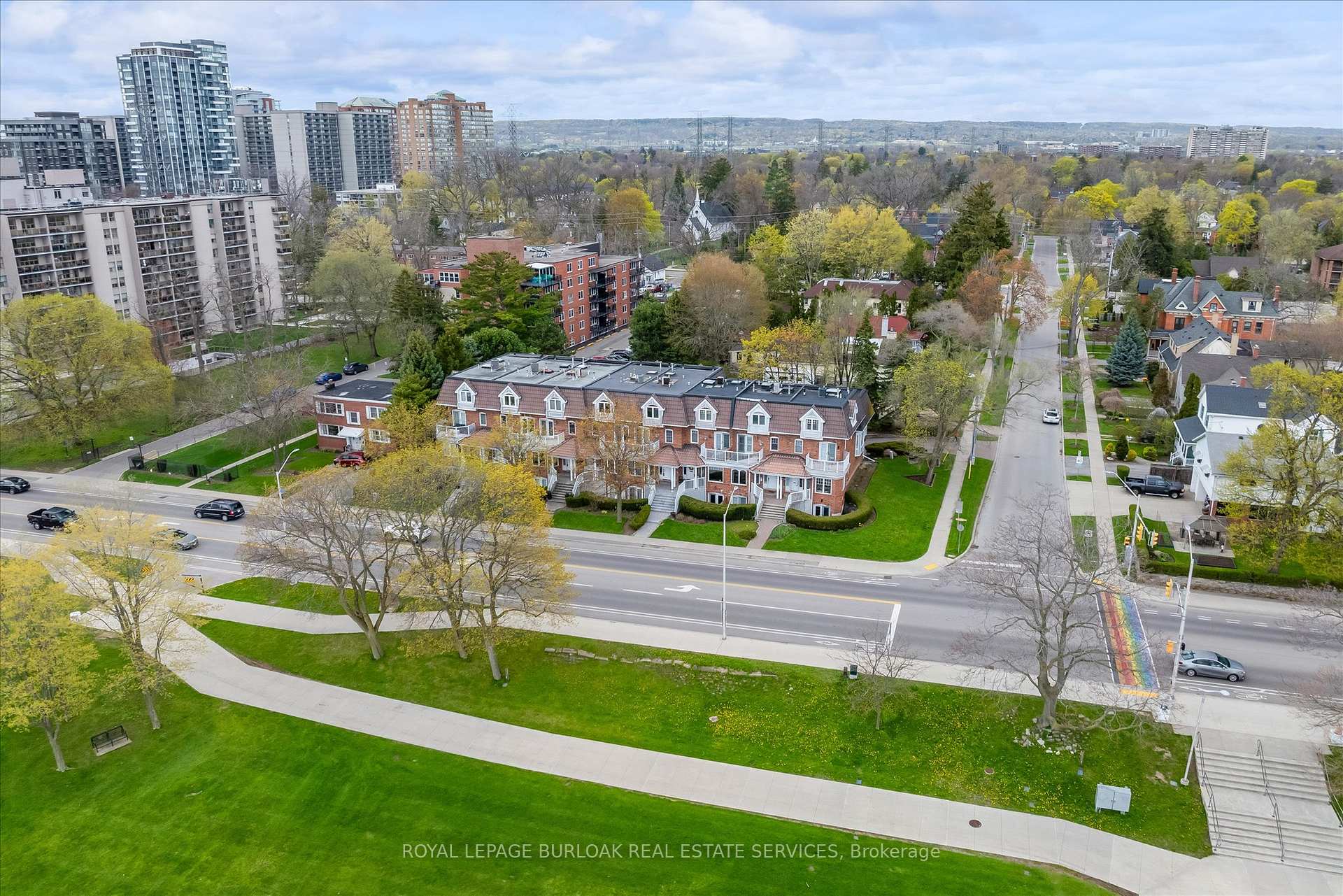 Photo 10 of 1389 Lakeshore Road, Burlington, Brant — HOMEH