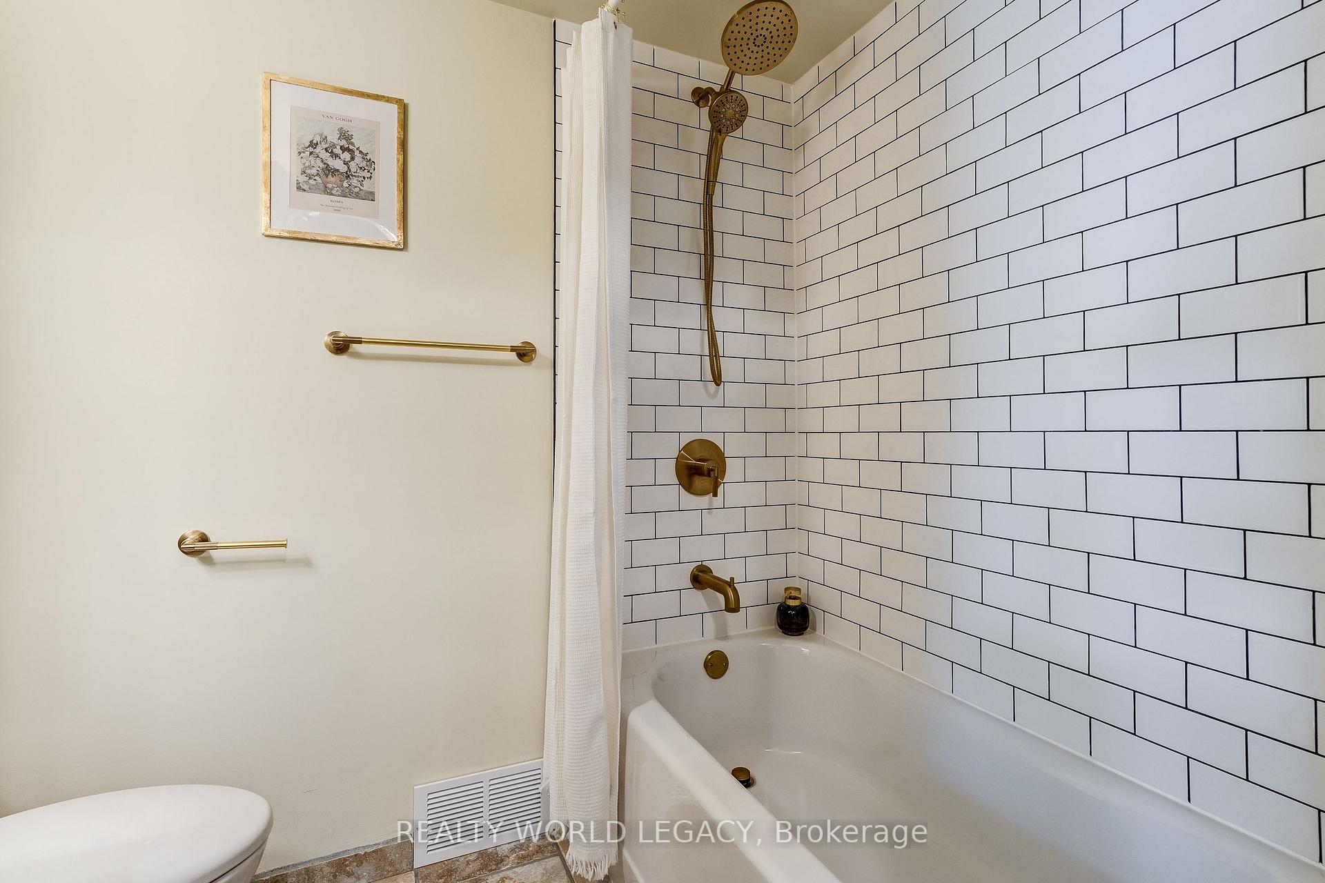 Photo 24 of 148 St Andrews Drive, Hamilton, Vincent — HOMEH