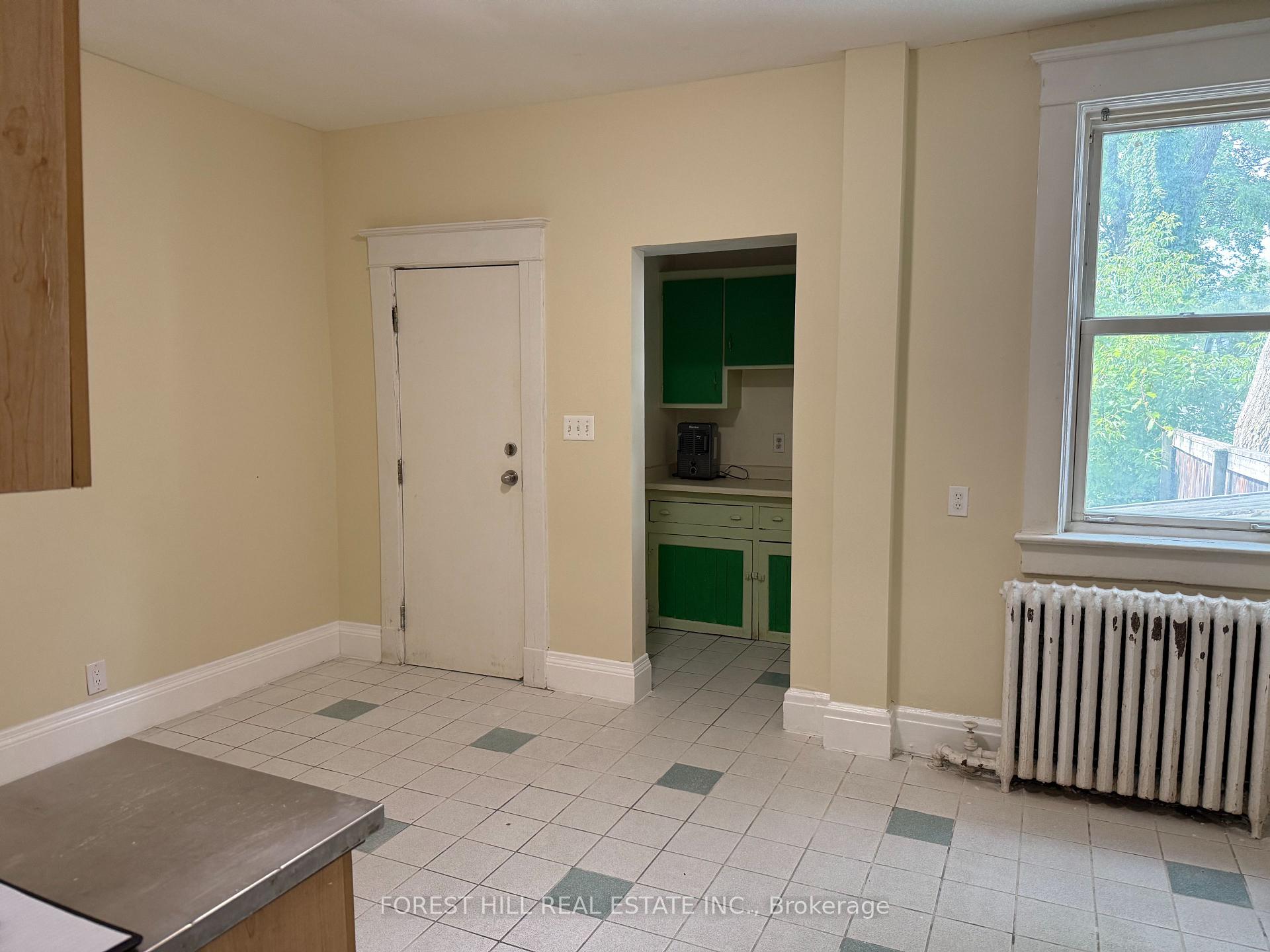 Photo 4 of 27 Dixon Avenue, Toronto, The Beaches — HOMEH