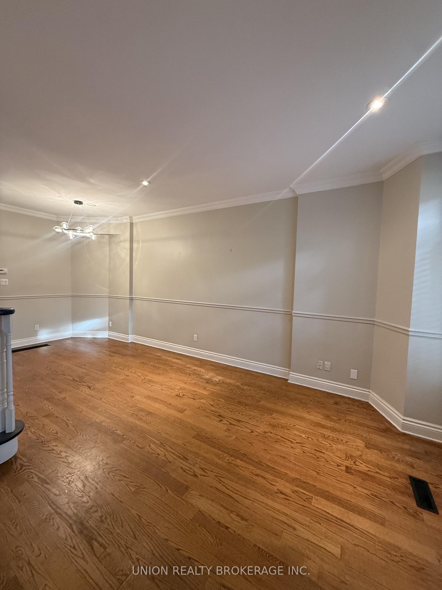 Photo 33 of 105A Gough Avenue, Toronto, Playter Estates-Danforth — HOMEH