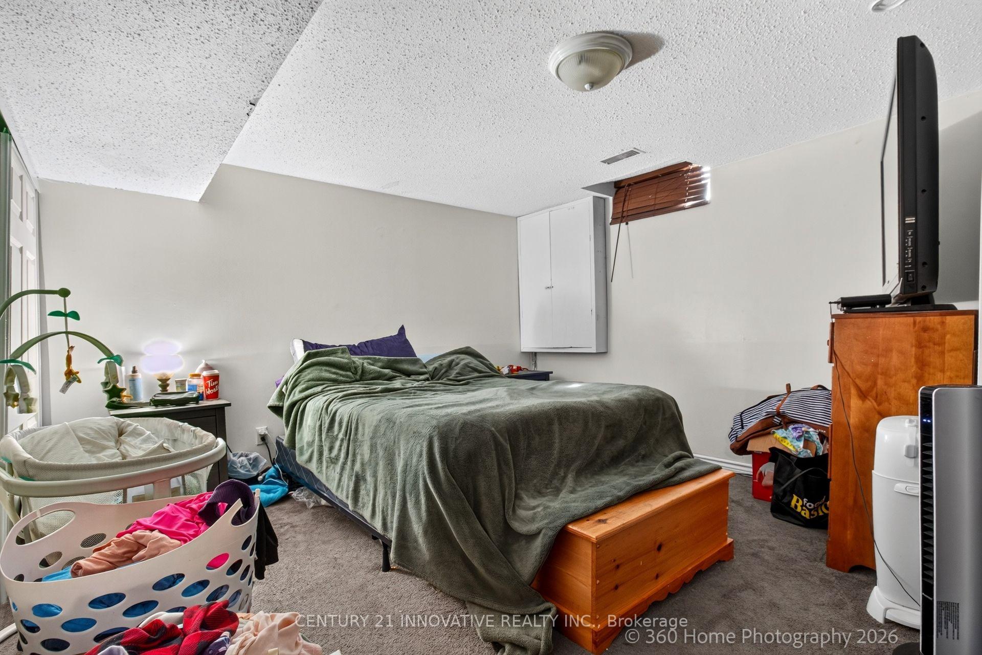 Photo 4 of 888 Southgate Drive, Oshawa, Donevan — HOMEH