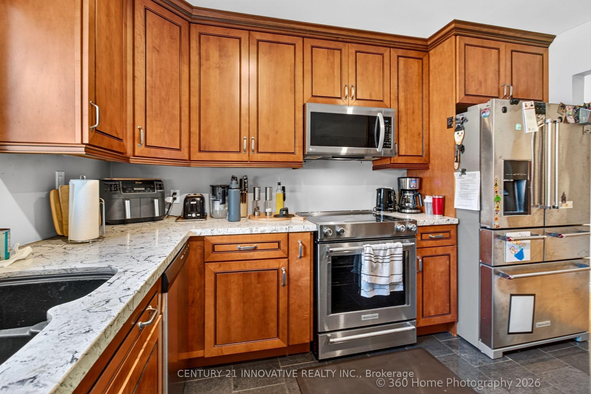 Photo 15 of 888 Southgate Drive, Oshawa, Donevan — HOMEH