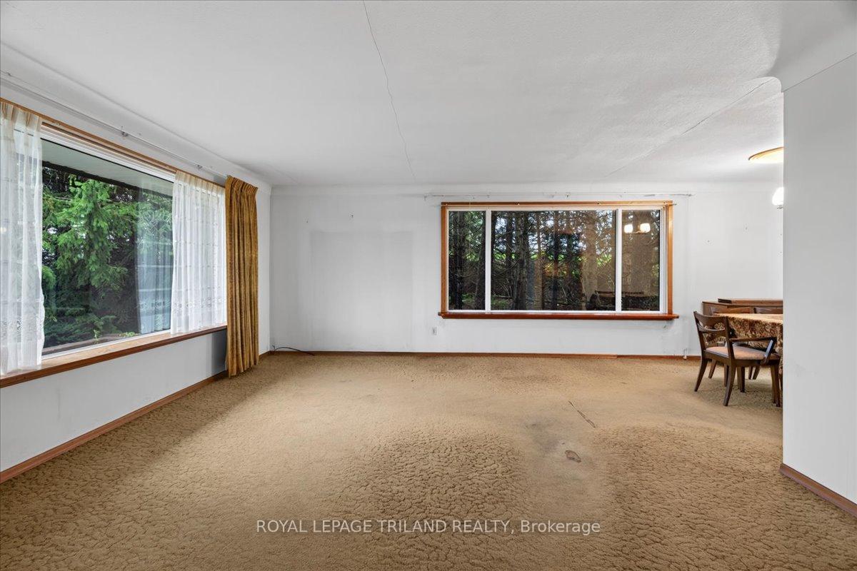 Photo 6 of 6097 Egremont Drive, Middlesex Centre, Rural Middlesex Centre — HOMEH