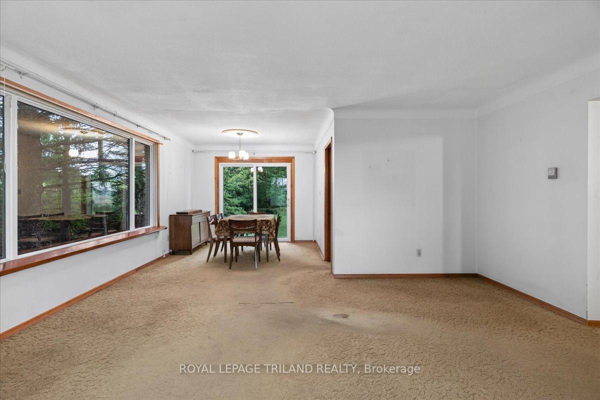Photo 8 of 6097 Egremont Drive, Middlesex Centre, Rural Middlesex Centre — HOMEH