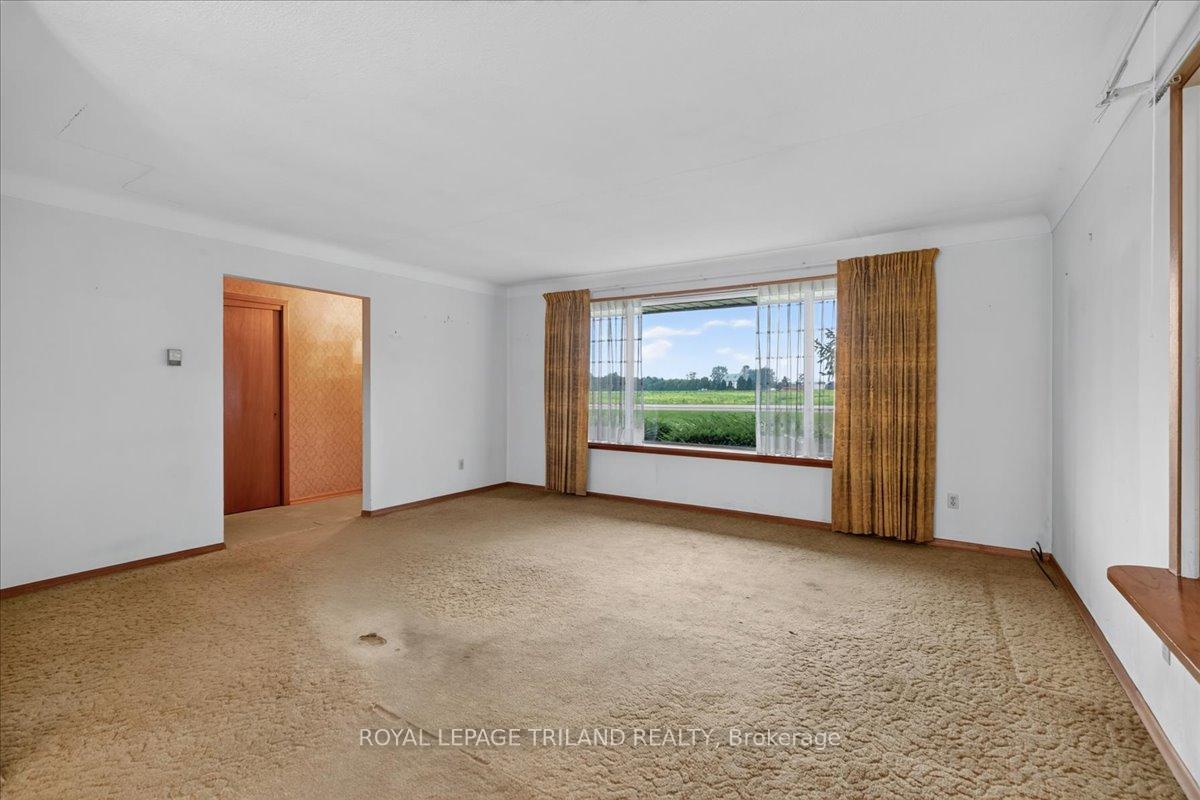 Photo 10 of 6097 Egremont Drive, Middlesex Centre, Rural Middlesex Centre — HOMEH