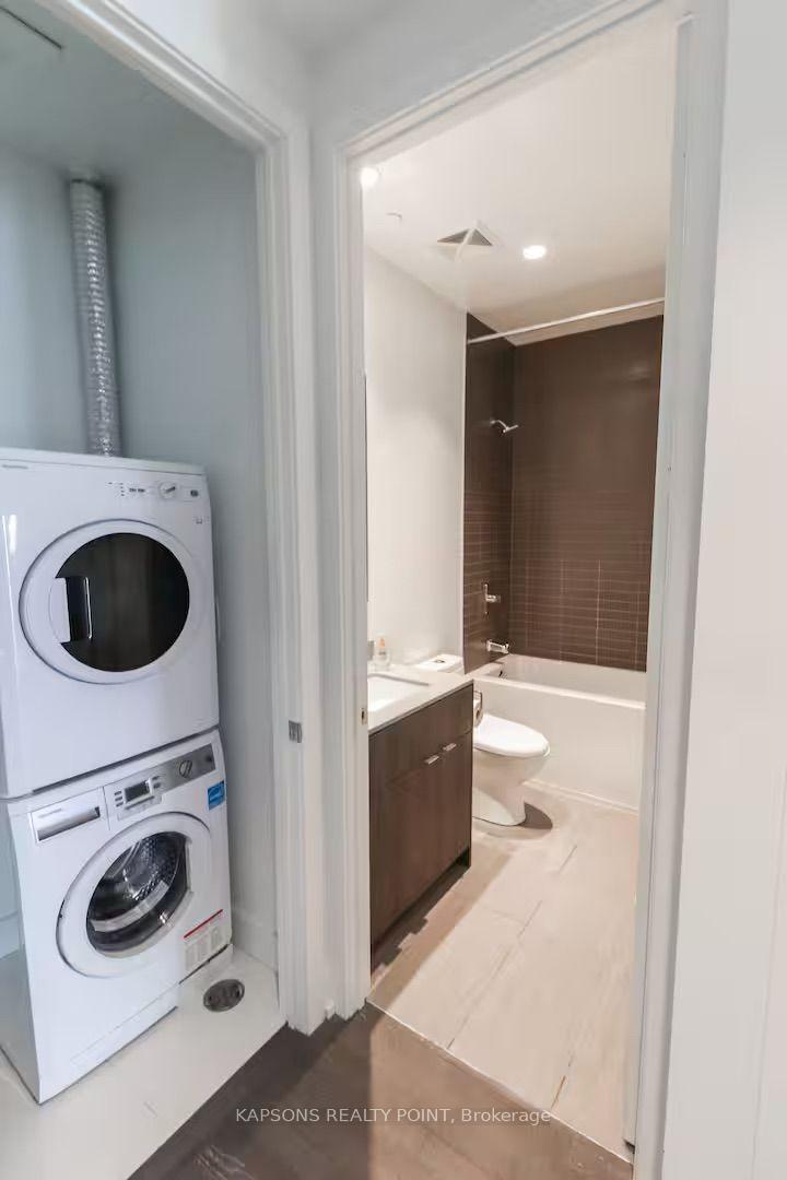 Photo 6 of Unit 6512, 7 Grenville Street, Toronto, Bay Street Corridor — HOMEH