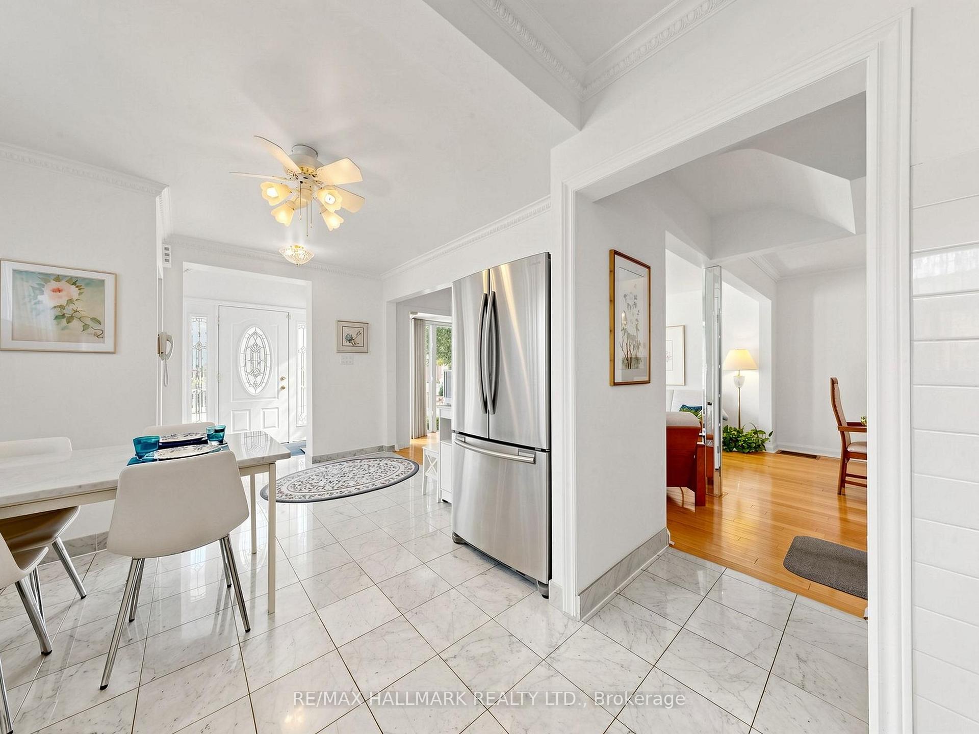 Photo 13 of 20 Elfreda Boulevard, Scarborough, Clairlea-Birchmount — HOMEH