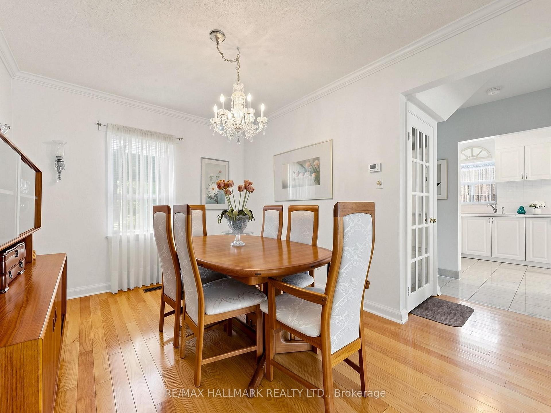 Photo 14 of 20 Elfreda Boulevard, Scarborough, Clairlea-Birchmount — HOMEH
