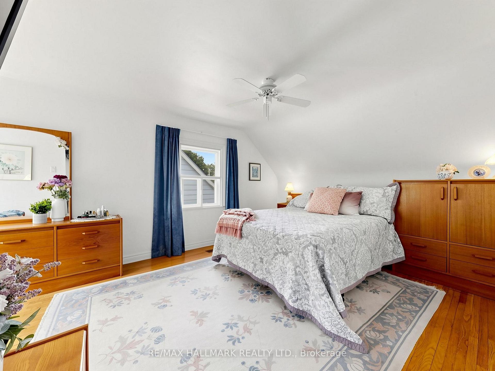 Photo 15 of 20 Elfreda Boulevard, Scarborough, Clairlea-Birchmount — HOMEH