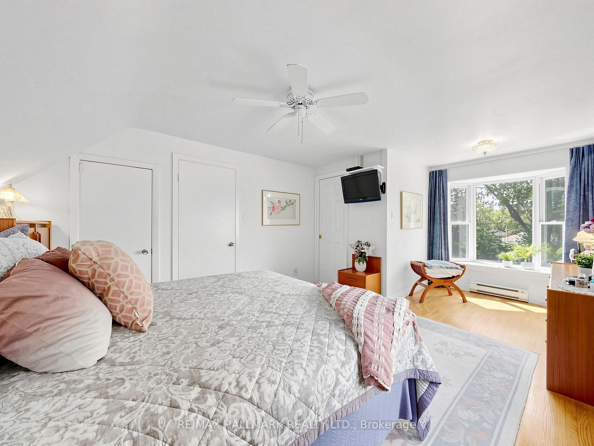 Photo 16 of 20 Elfreda Boulevard, Scarborough, Clairlea-Birchmount — HOMEH