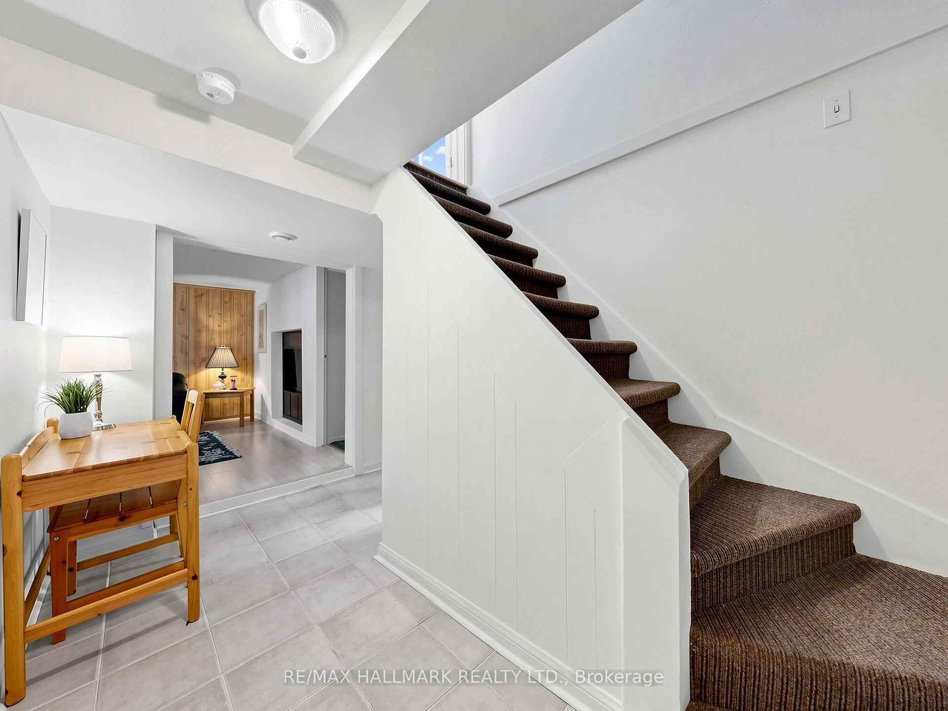 Photo 22 of 20 Elfreda Boulevard, Scarborough, Clairlea-Birchmount — HOMEH