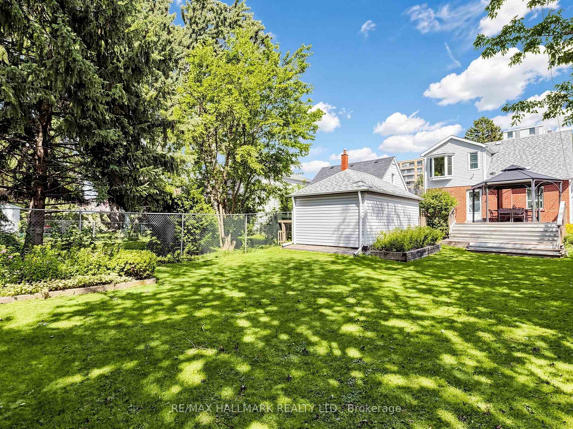 Photo 32 of 20 Elfreda Boulevard, Scarborough, Clairlea-Birchmount — HOMEH