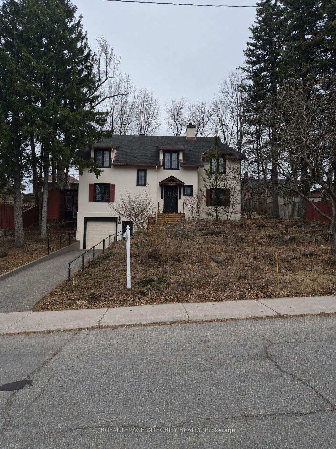 Photo of 290 B Holmwood Avenue