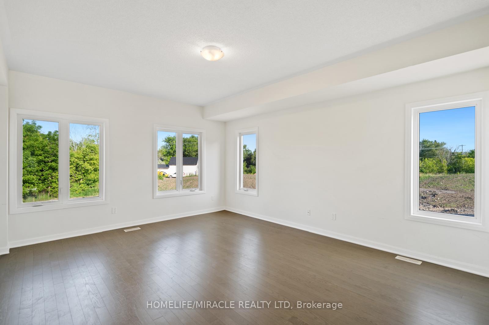 Photo 10 of 54 Oakmont Drive, Loyalist, Bath — HOMEH