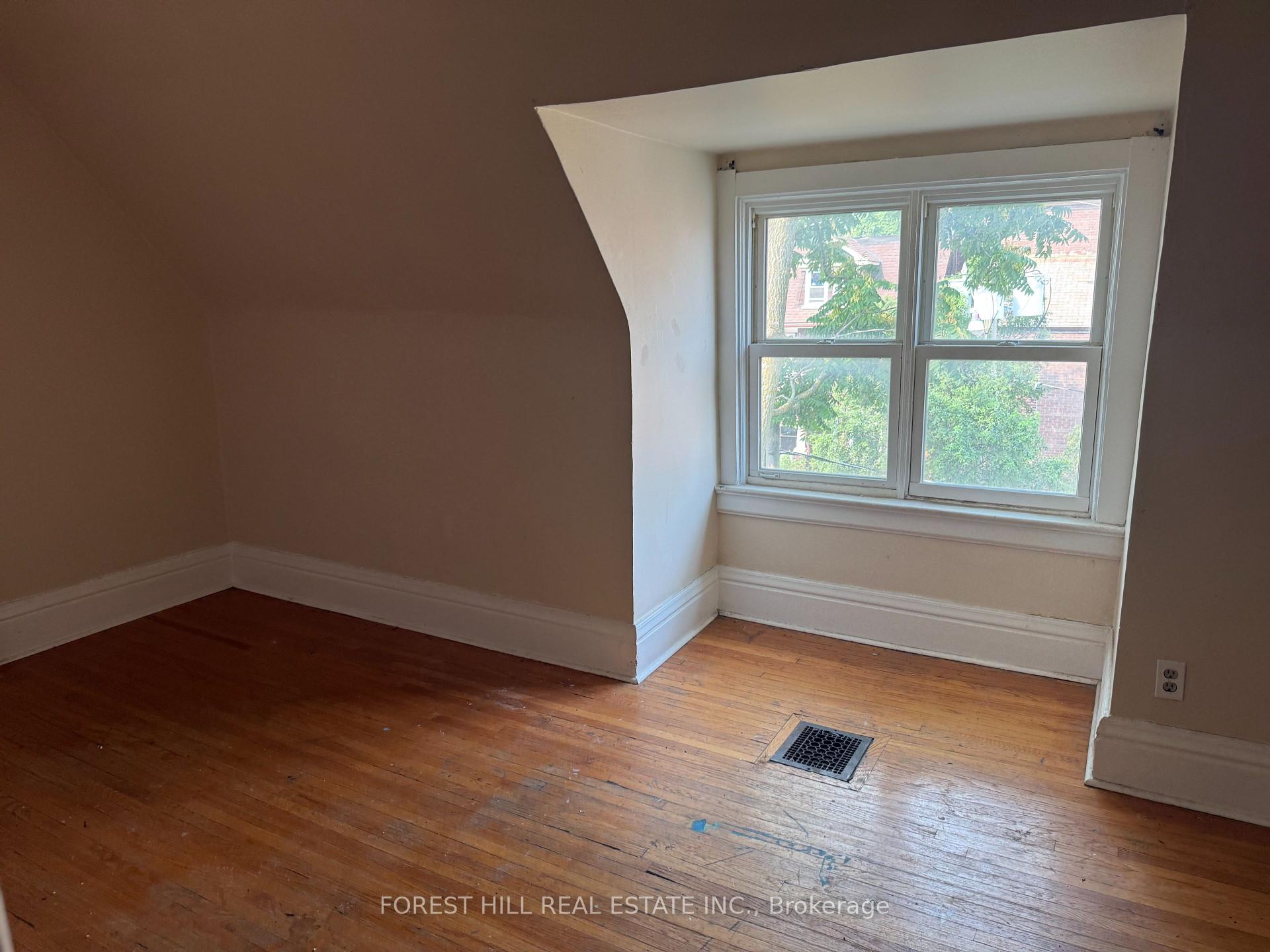 Photo 3 of 63 Alhambra Avenue, Toronto, High Park-Swansea — HOMEH