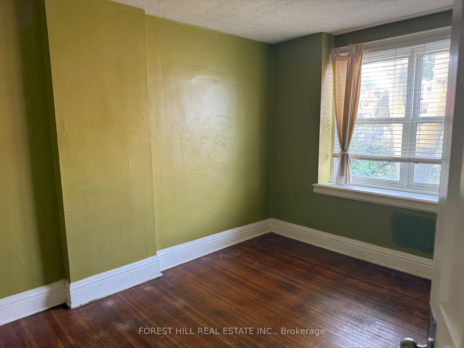 Photo 4 of 63 Alhambra Avenue, Toronto, High Park-Swansea — HOMEH