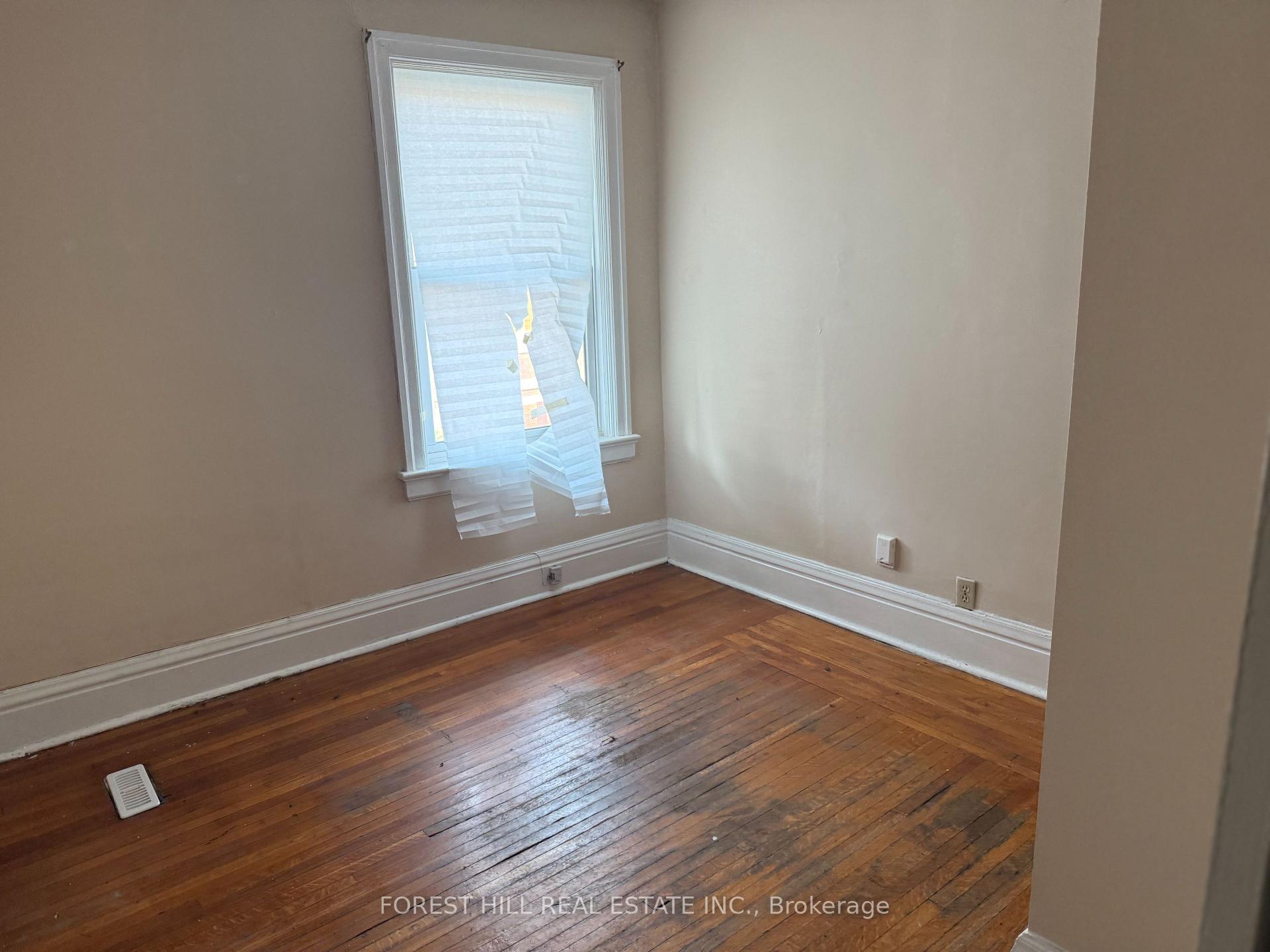 Photo 5 of 63 Alhambra Avenue, Toronto, High Park-Swansea — HOMEH